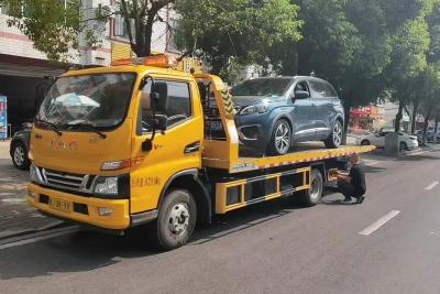 谁的车停了3天不动？黄冈交警来处理