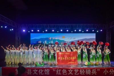 民生服务“三到家” 市民群众乐哈哈 ——黄冈“红色文艺轻骑兵”丰富基层文化生活