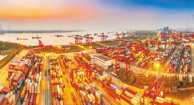 大江奔腾 两岸都是您开辟的新天地