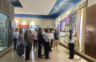 湖北省侨商侨领暨海外校友会负责人国情研修班深入红安开展现场教学和招商推介活动