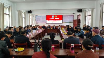 英山县长冲高中：心系桑榆  情暖重阳