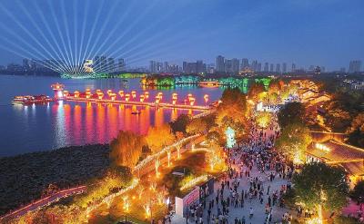 东坡文化“潮”起来 黄冈文旅“活”起来 ——十一黄金周市区东坡文化创新表达破茧出圈