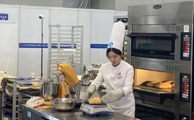 这个姑娘不简单🤞黄职学子闯入国家集训队