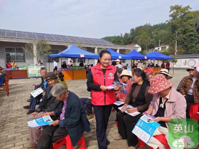 阅读启智 护苗逐光 | “流动集市”吹送文明风，英山为村民筑牢文化“防火墙”
