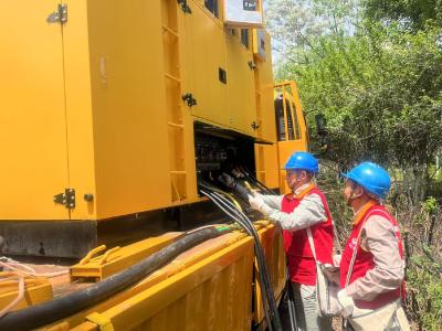 国网麻城市供电公司为城市盛会保驾护航