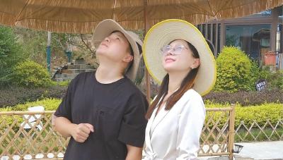 红安“90后”夫妻的返乡筑梦路——  锄头开出振兴路 荒山育成富庶园