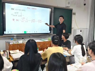 双双斩获一等奖！英山县长冲高中在市级说课比赛中创佳绩