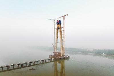 审批变服务 串联改并联 ——湖北“容缺招标”助推大通道建设提速