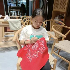 吃口鱼面听段戏 机器人前看非遗——解锁黄梅文旅国庆“流量密码”