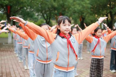 赞！蕲春县第三实小罗州城校区广播体操比赛又美又飒