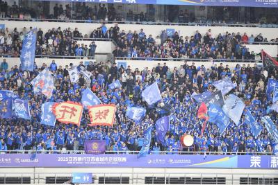 中国草根足球撬动消费热潮