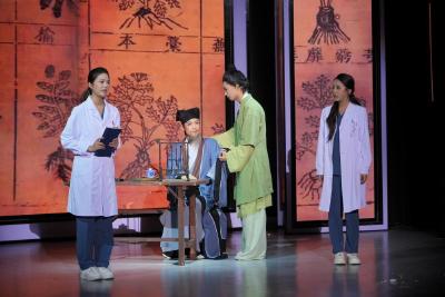 医道求真传千古 本草长歌启新声——省台导演走进高校为科学家话剧“把脉”