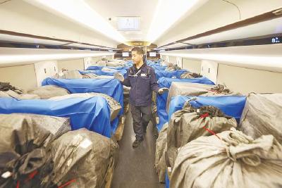 繁忙的京广高铁，腾出资源开通武广货运专列 为“中部好货”和“岭南优品”开辟快运新通道