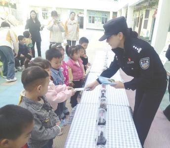 禁毒宣传入童心