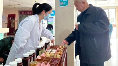 市中医医院第九届膏方文化节举行——国医大师领衔“定制滋补”，市民乐享中医健康服务