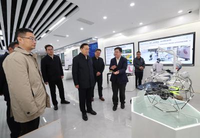 王忠林在武汉调研北斗产业高质量发展