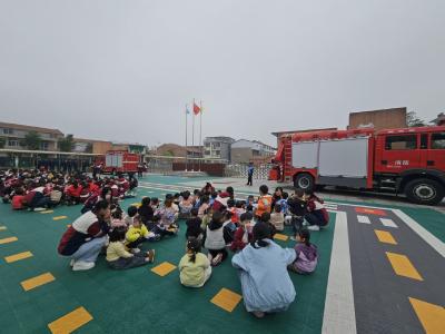 筑牢安全防火墙！黄梅县滨江幼儿园携手消防站，为萌娃成长护航