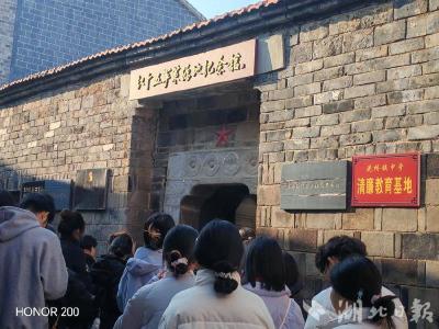 传承红色基因，赋能健康乡村！黄冈职院这堂“行走的思政课”超暖！