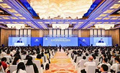 黄冈中学在教博会上闪闪发光！