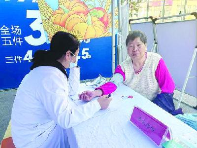 西湖社区卫生服务中心开展主题健康义诊