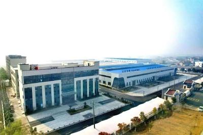 一头热到两头甜 小池实现从“伴舞”到“共舞”