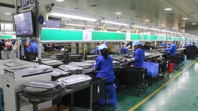 直播卖到3个亿，产品销往70多个国家，他们的“靠山”是什么？