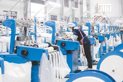 把脱贫成果牢牢系在产业树上 黄冈引导超1600家民企结对帮扶实施产业项目666个