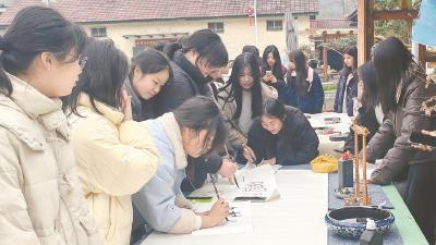 书香寻根 红色铸魂