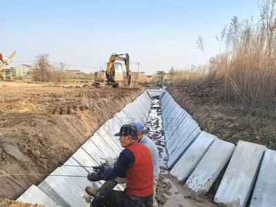 黄梅新开：冬闲变冬忙！各村掀起冬建水利工程热潮，筑牢农业发展 “水根基”