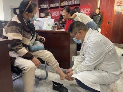 南湖社区卫生服务中心中医适宜技术推广进社区