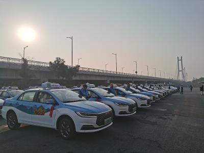 黄冈城区一批新能源巡游出租车正式投运，打造绿色智慧出行新名片