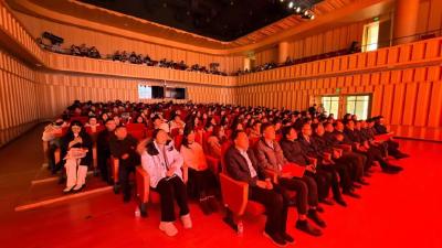 珞珈山与大别山的“精神对话”：一堂音乐党课让红色基因代代相传