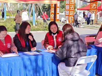 红安县精准施策破解“40+”群体就业难题