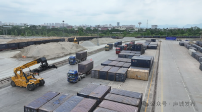 90后货车司机李跃升：平凡的方向盘上唱出动人的“凡人歌” 