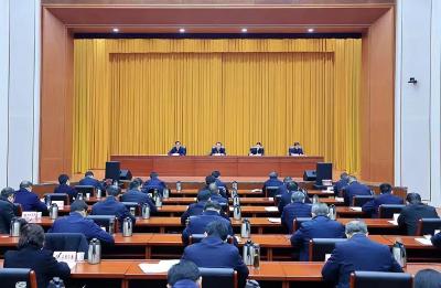 市委市政府召开全市一季度稳增长工作部署会扭转惯性思维 转变工作方法 改进工作作风 奋力实现一季度开门红