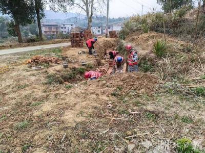 蕲春：冬日“热”工地 幸福“到账”时