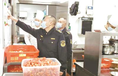 不打招呼不预设路线！黄梅县“随机查餐厅”守护春节舌尖安全
