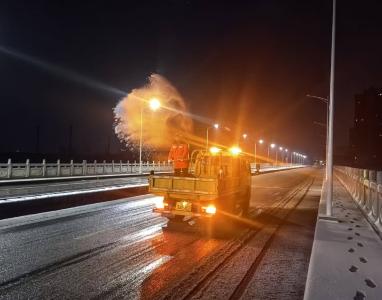 我市交通运输部门闻雪而动保障国省干线安全畅通