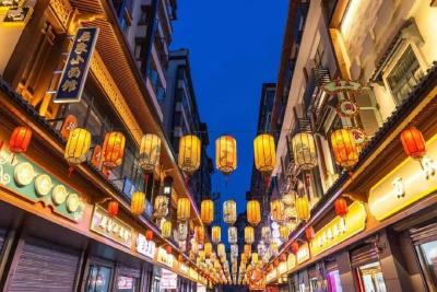 武穴这条老街，凭什么让年轻人排队、老一辈落泪？