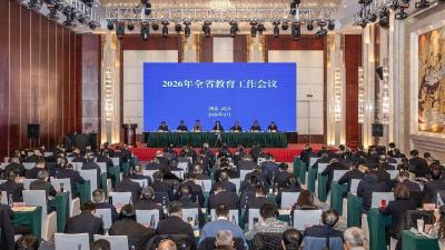 全省关注！黄冈职院“双轮驱动”发展模式获省级交流