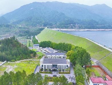 坚持生态立县 发力绿色崛起