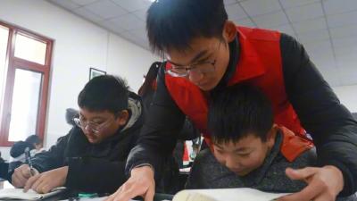 真潮！这村的大学生集体“返乡带娃”