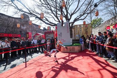 春节假期消费市场观察：“市面”红火 “新潮”涌动
