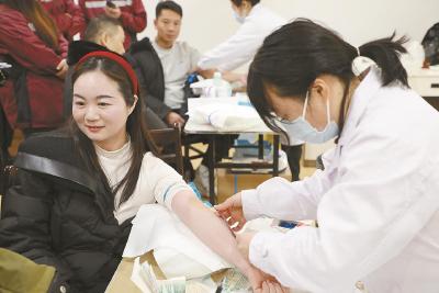 医务人员献血月