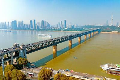 即日起到元宵节  长江大桥取消单双号限行