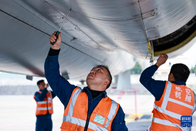 万家团圆，有他们守护