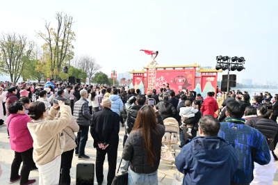 初五来黄州，体育过大年！解锁“龙灯闹春+宋潮市集+夜游光影”的满分年味