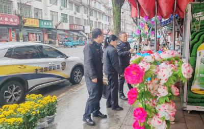 黄梅县开展专项检查整治违规销售塑料祭祀品行为