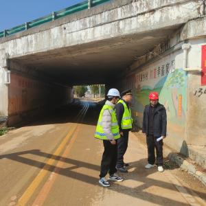湖北高速路政开展涵洞管理专项检查