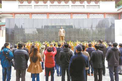 “作始也简 将毕也钜”董必武手迹展在红安开展  《游黄州赤壁》《群言堂》作品首次亮相